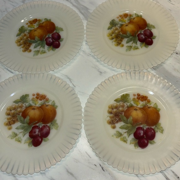 Macbeth Evans petal ware fruits cremax 8” salad plates set of 4 - Picture 1 of 4
